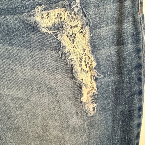 Chico’s Platinum Ankle Jeans – Distressed Lace Detail, Size 2 - Picture 5 of 7
